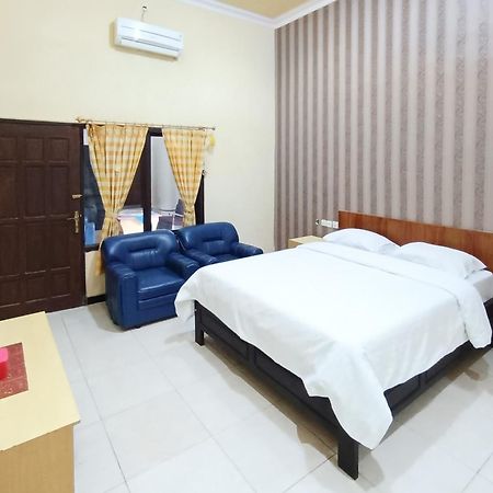 فندق Gita Puri Redpartner Blitar المظهر الخارجي الصورة